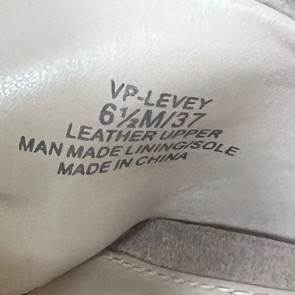 Vince Camuto Levey Tan Suede Block Heel Mule - Size 6 1/2 - Picture 7 of 7